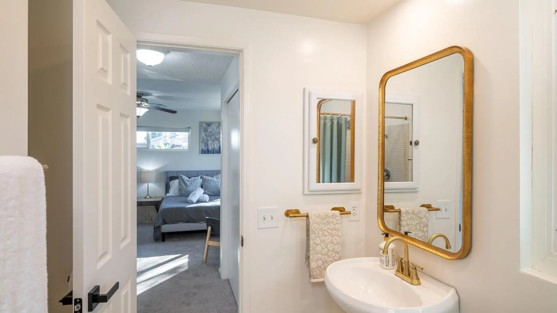 Holiday home Amazing Modern Pool House Near Disneyland Anaheim