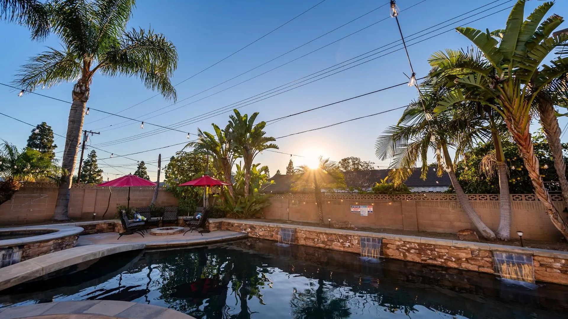 Amazing Modern Pool House Near Disneyland Anaheim